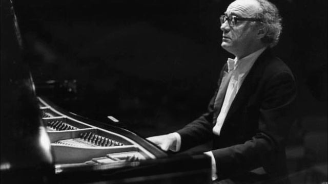 Beethoven Piano Sonata no. 21 in C major, op. 53 (Alfred Brendel) смотреть онлайн