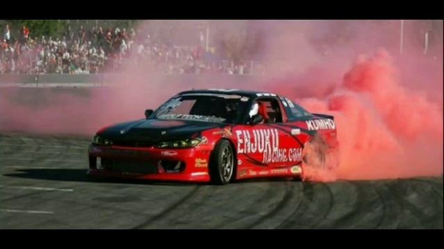 Песня з басами котурую ищотникто не слишал! смотреть онлайн