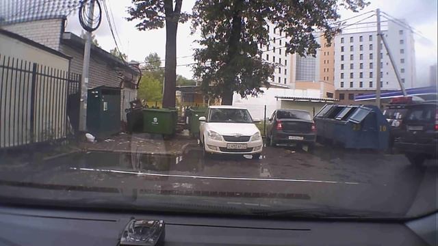 Влез на парковочное место) смотреть онлайн