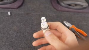 Замена лампочек, подсветки номера!Не снимая сабли ПРИОРА ХЭТЧБЕК.