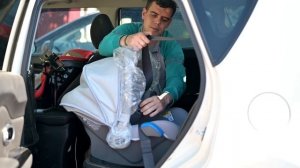 Как установить детскую автолюльку штатными ремнями безопасности.