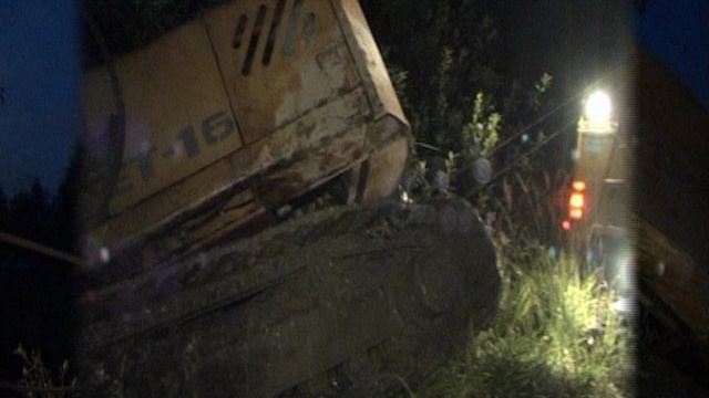 Эвакуация экскаватора иэ котлована "Спас трак 4х4" 8-921-954-16-84 смотреть онлайн