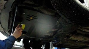 Установка защиты картера двигателя на Suzuki SX4 и Fiat Sedici // 00619