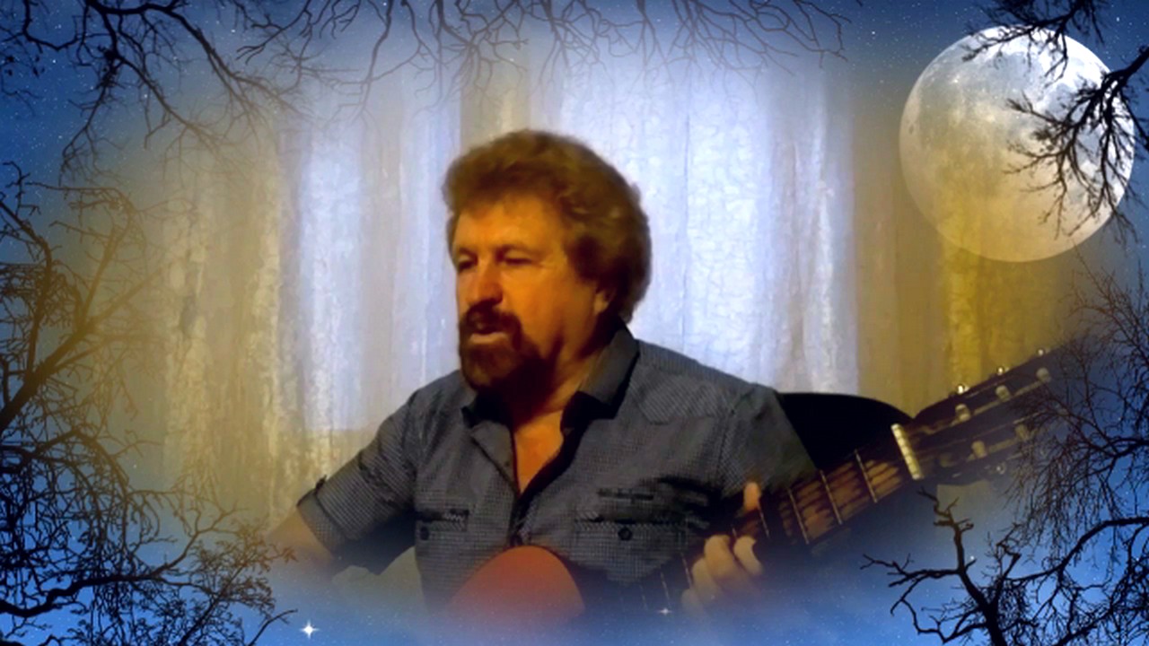 И вдруг луна в окошко к нам заглянет... смотреть онлайн