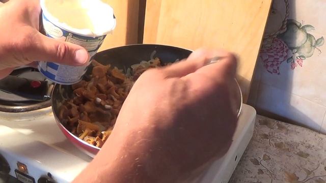 Лисички жареные в сметане - Очень вкусные лесные красавицы смотреть онлайн