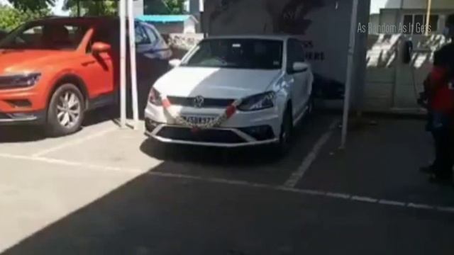 New car buyer crashes Volkswagen Polo as he drives out of car dealership - live cctv car accident смотреть онлайн