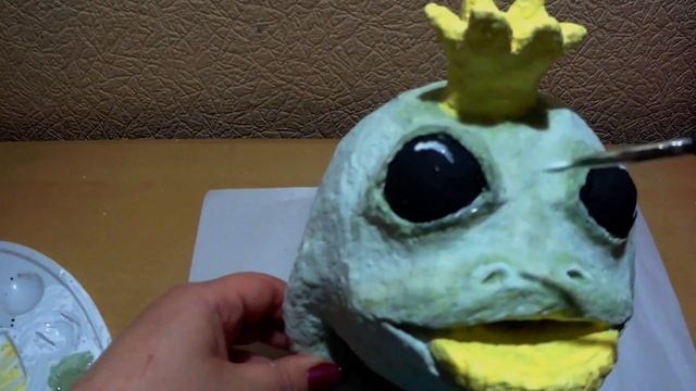 Копилка жаба из папье маше . Часть 3. смотреть онлайн