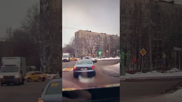 Очередной м........ к на каршеринге. смотреть онлайн