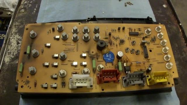 Щиток приборов Renaul Magnum