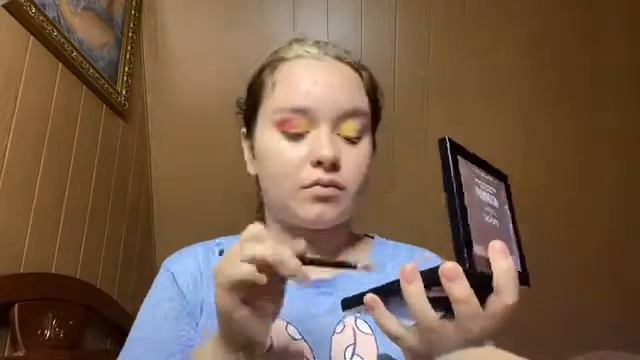 Крашусь вечером🤦🏽♀️Зачем? смотреть онлайн