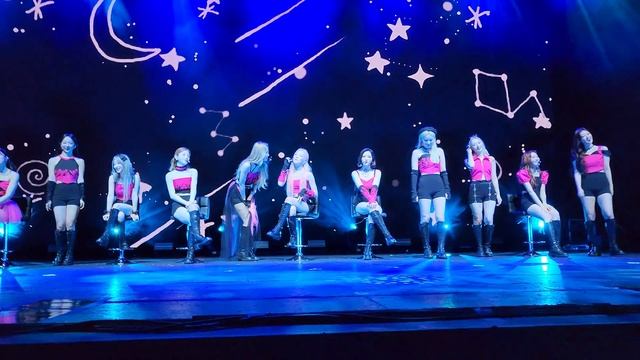 220802 LOONA (이달의 소녀) - Pale Blue Dot - LOS ANGELES 4K смотреть онлайн