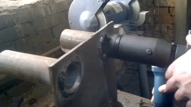 Как высверлить трубку из трубной решетки машиной Мангуст 2 Электро смотреть онлайн