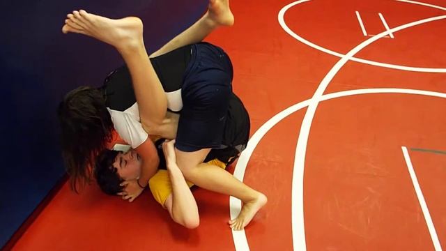 Modesto Grappling Club Practice: Shelby versus Brent смотреть онлайн