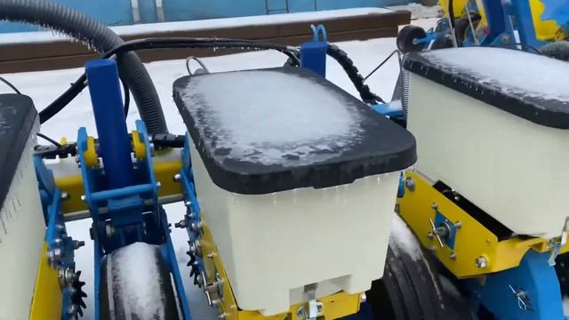 Пропашная сеялка прямого посева "Атрия" смотреть онлайн