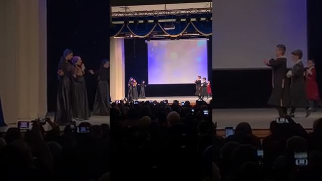 Наш дружный коллектив смотреть онлайн