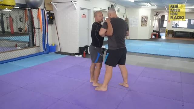 How to do a Yoel Romero Inside Leg Trip Takedown | MMA Wrestling Combat Sambo смотреть онлайн