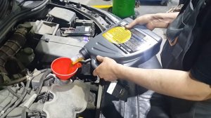 Заливаем масло супротек для испытаний