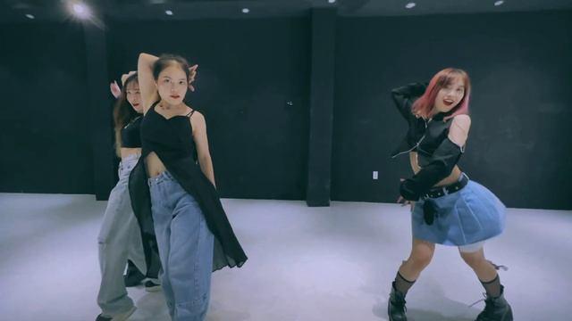 I AM | IVE 아이브 | Dance Cover (7 members) | RLS by WEE смотреть онлайн