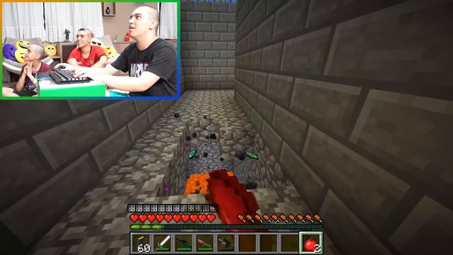 JOGAMOS MINECRAFT NA TV DE 80 POLEGADAS! FUNCIONOU ? смотреть онлайн