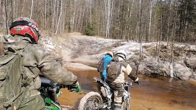 ЭНДУРО ПОЕЗДКА ПО ОРЛОВСКО-КАЛУЖСКИМ ЛЕСАМ смотреть онлайн