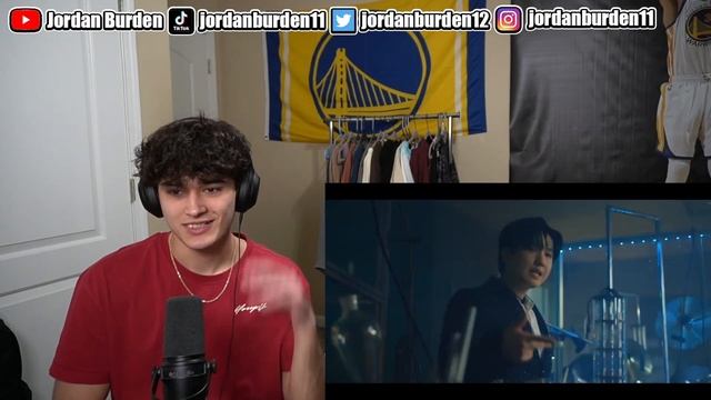 Stray Kids 『THE SOUND』 Music Video REACTION! смотреть онлайн