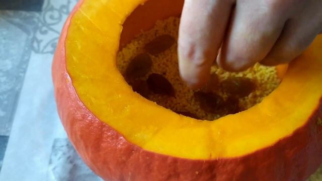 Пшённая каша с изюмом печёная в тыкве. смотреть онлайн