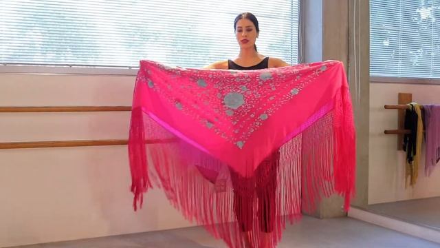How to Choose a Flamenco Shawl (Manton) смотреть онлайн