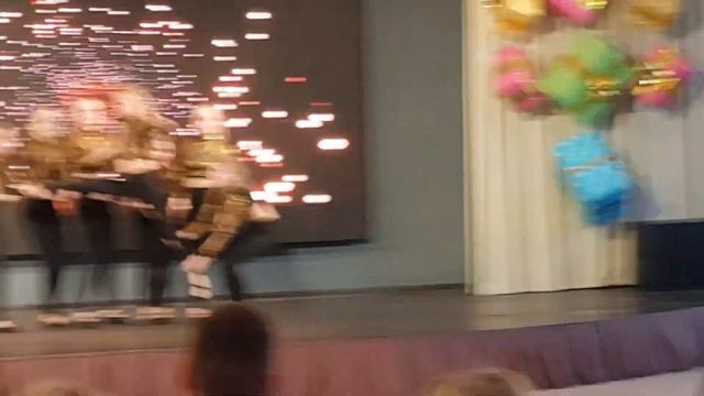 Танцы в ТЦ СанСити 2023г. смотреть онлайн