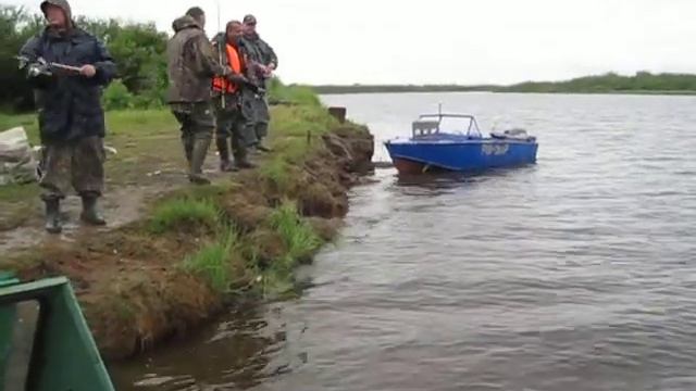 Клев окуня (как на ЧЕРНЫХ КАМНЯХ) р.Печора 2013 смотреть онлайн