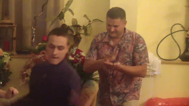 Лезгинка на свадьбе, Отец и сын... смотреть онлайн