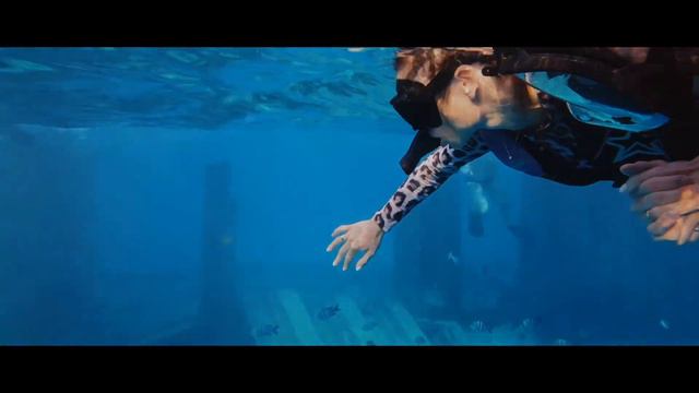Мальдивы. Сноркелинг со скатами. Malahini Kuda Bandos Resort / Maldives. Snorkeling with rays. смотреть онлайн
