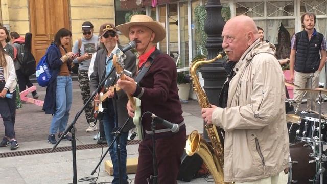 ДЖАЗ. МУЗЫКА ТАНЦЫ и уличные музыканты СПБ. Санкт Петербург. Путешествия, экскурсии, туризм. смотреть онлайн