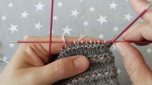 Дорожки с ленивым жаккардом на вязанных носочках.