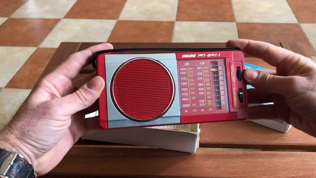 Радиоприемник СССР Вега РП 241.1 смотреть онлайн