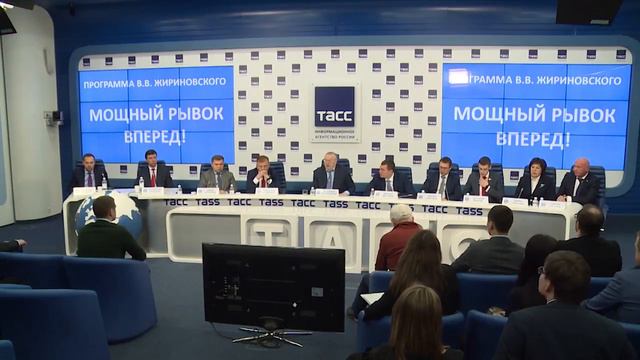 Владимир Жириновский отвечает о шансах на отмену 282 ст УК РФ и как бороться с отписками чиновнико смотреть онлайн