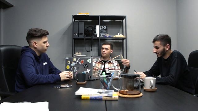 Жизнь после университета / Пилотка Podcast (working title) смотреть онлайн