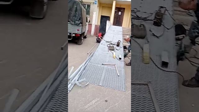 Как я, пробивала ремонт подъезда и установки пандуса. Получилось, ура! Теперь я спокойна за деток. смотреть онлайн