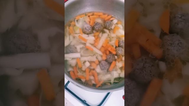 Как приготовить суп с фрикадельками?