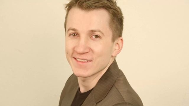 Был актером - стал строителем, образ всезнайки поставил крест на карьере... смотреть онлайн