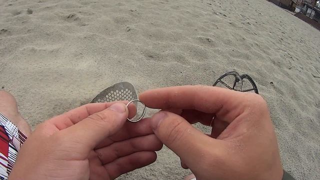 Коп на пляжах. Ночной поиск на пляже. Нашел 3 кольца! В поисках клада.