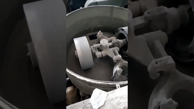 Ремонт промышленного оборудования дробилки вальцевой для твердых пород (часть3) смотреть онлайн