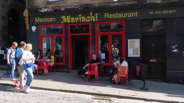 Everywhere to eat on Victoria Street | Edinburgh смотреть онлайн