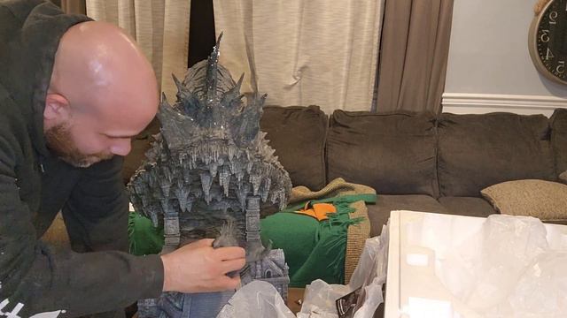 Prime 1 Studios Godzilla Bust Unboxing смотреть онлайн