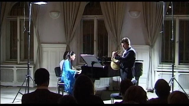 Françaix - Divertimento, III.Canzonetta · Radek Baborák · Yoko Kikuchi смотреть онлайн