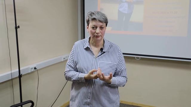 Хвост Виляет собакой