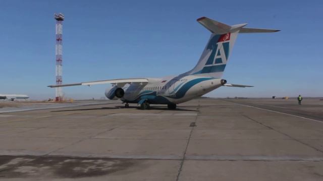 Руление Ан-148-100 а/к Ангара смотреть онлайн