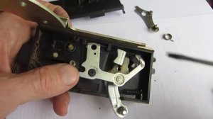 замок задней двери Нива Шевроле