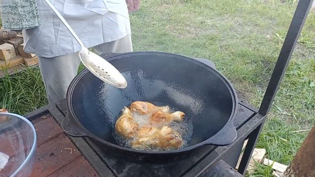 Чахохбили в казане на костре смотреть онлайн