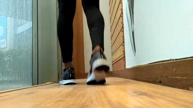 Nike Odyssey React overview + onfeet India смотреть онлайн