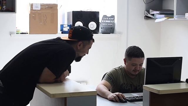 Mercedes CLS 3.5 против Mark2 2.5 turbo. Блокпост, начало. смотреть онлайн